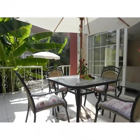 Rodeo Drive Luxury Holiday House