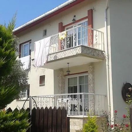 Rodeo Drive Luxury Holiday House וילה קוסדסי