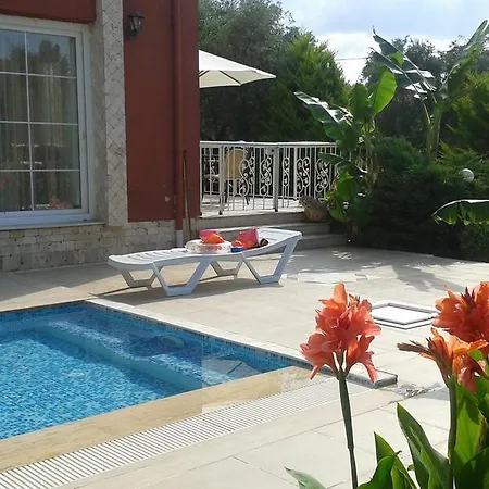 Rodeo Drive Luxury Holiday House וילה קוסדסי