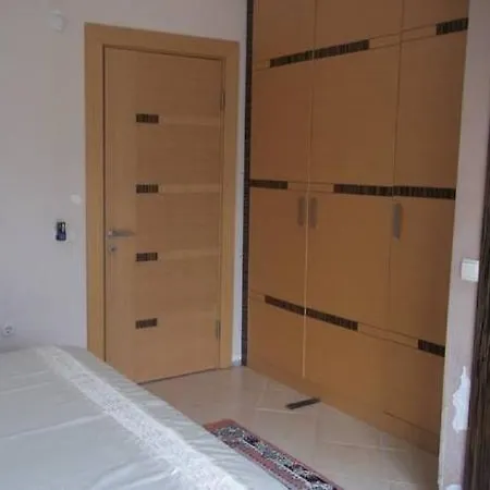 Rodeo Drive Luxury Holiday House וילה קוסדסי