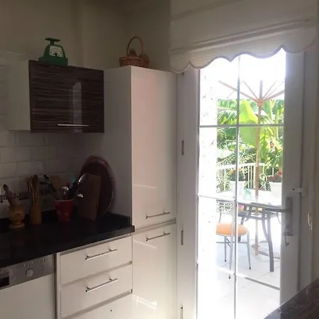 Rodeo Drive Luxury Holiday House קוסדסי