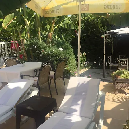 Vila Rodeo Drive Luxury Holiday House *
