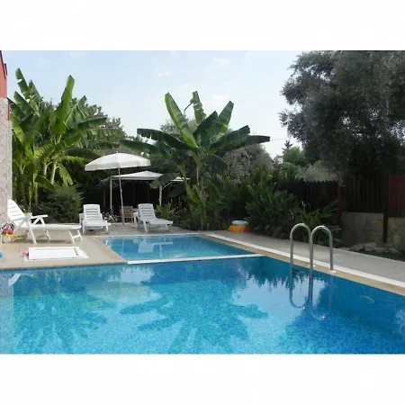 Rodeo Drive Luxury Holiday House